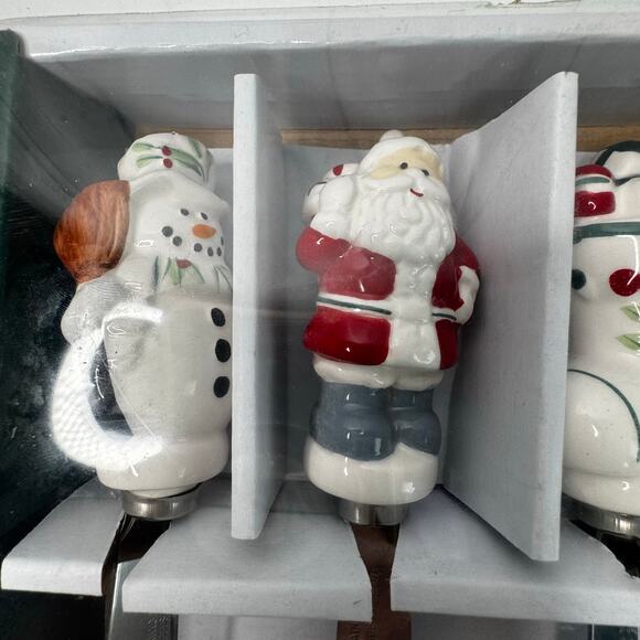 Pfaltzgraff Winterberry Set of 4 Christmas Spreaders Ceramic  NEW - Picture 2 of 5